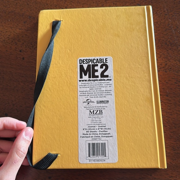 Minions Despicable Me 2 Universal Book Minions yellow Book journal Write diary - Picture 9 of 10